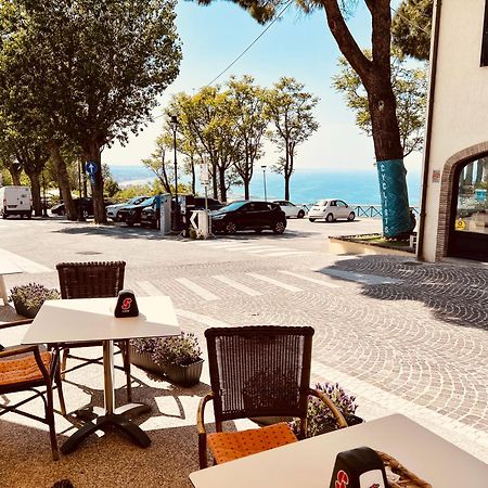 B&B Everest Bar Ristorantino Gabicce Mare Buitenkant foto