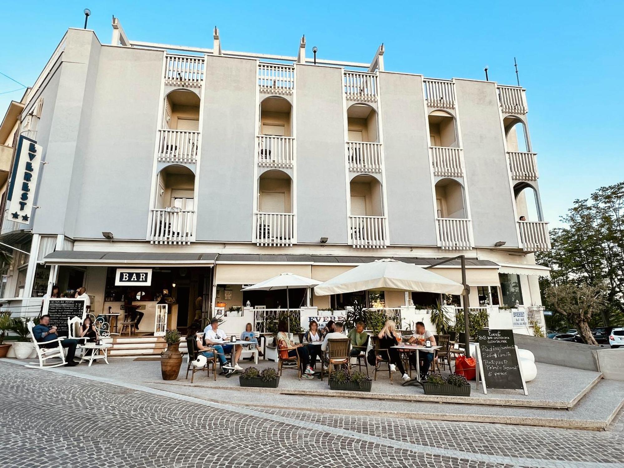 B&B Everest Bar Ristorantino Gabicce Mare Buitenkant foto