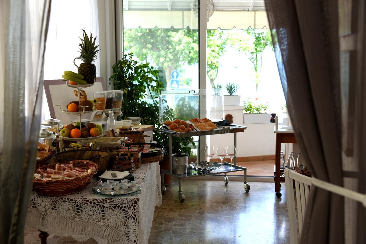 B&B Everest Bar Ristorantino Gabicce Mare Buitenkant foto