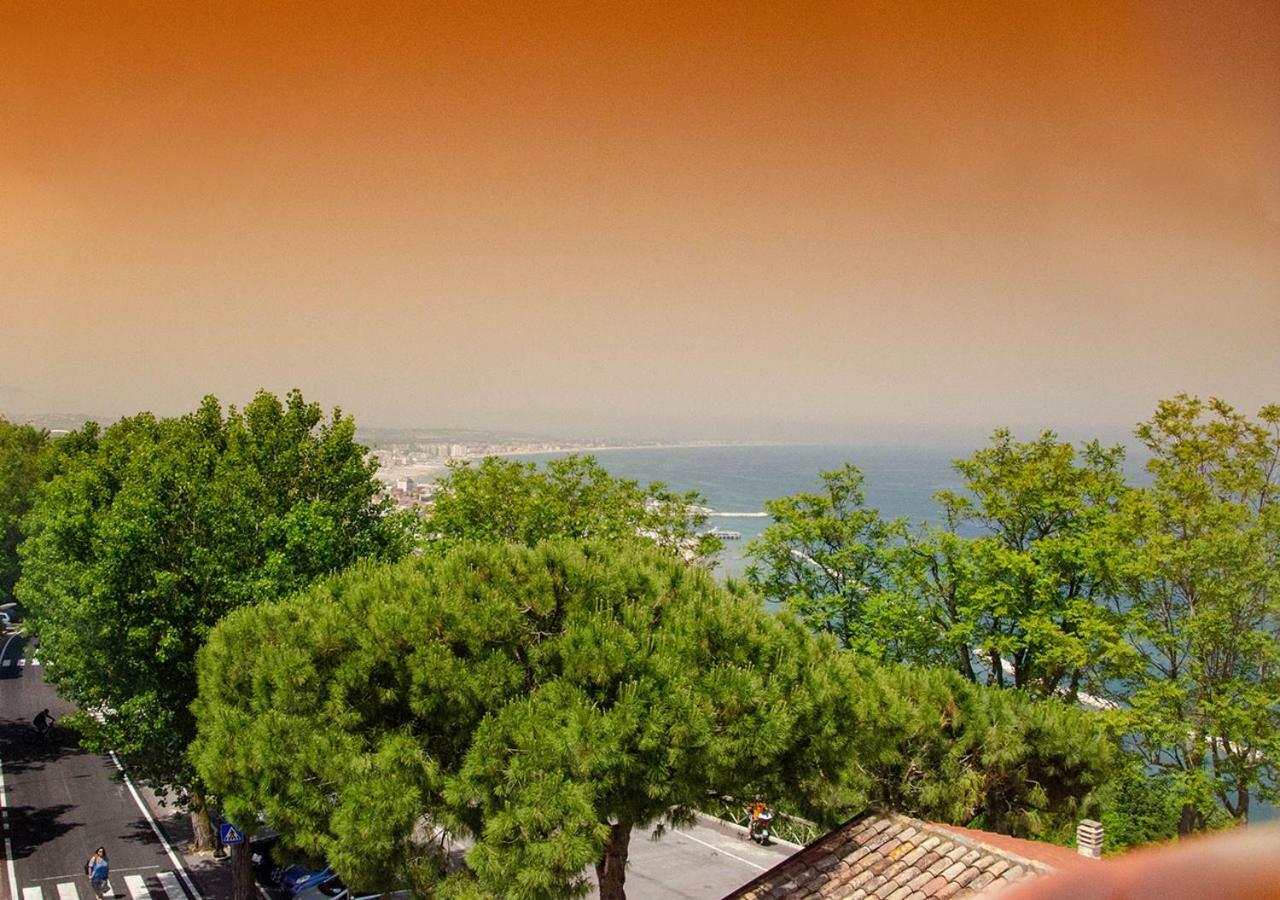 B&B Everest Bar Ristorantino Gabicce Mare Buitenkant foto